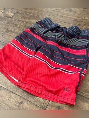 Y2K Men’s Red Baggy Swim Shorts #Y2K #Surfwear #Baggy